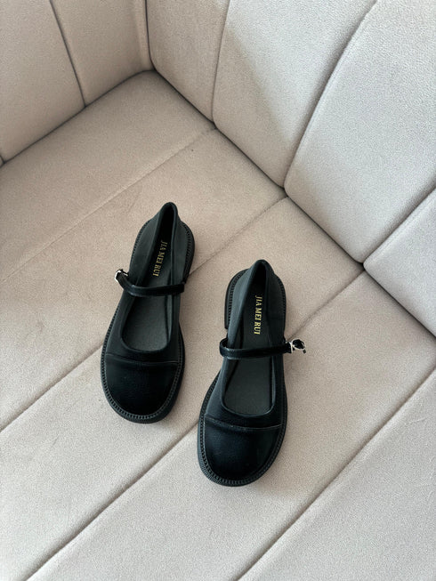Women Solid Color Buckle Mary Jane Shoes
